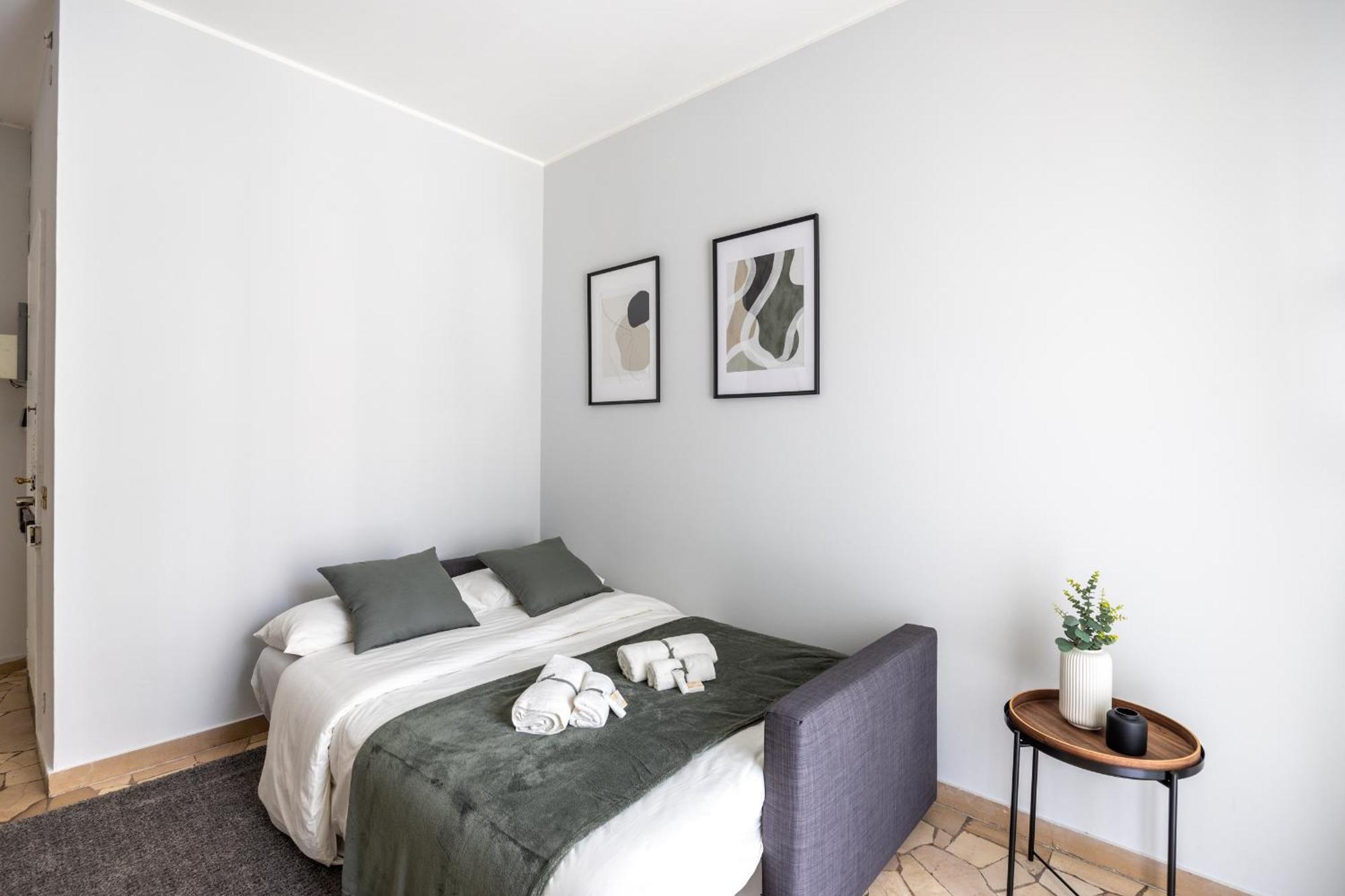 8 Min Dalla Metro Casa Elegante Con Netflix E Wifi Мілан Екстер'єр фото